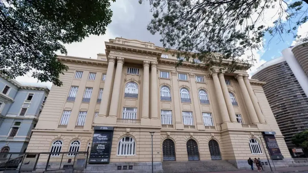  Chuva Forte Causa Alagamentos em Juiz de Fora: Impacto e Consequências